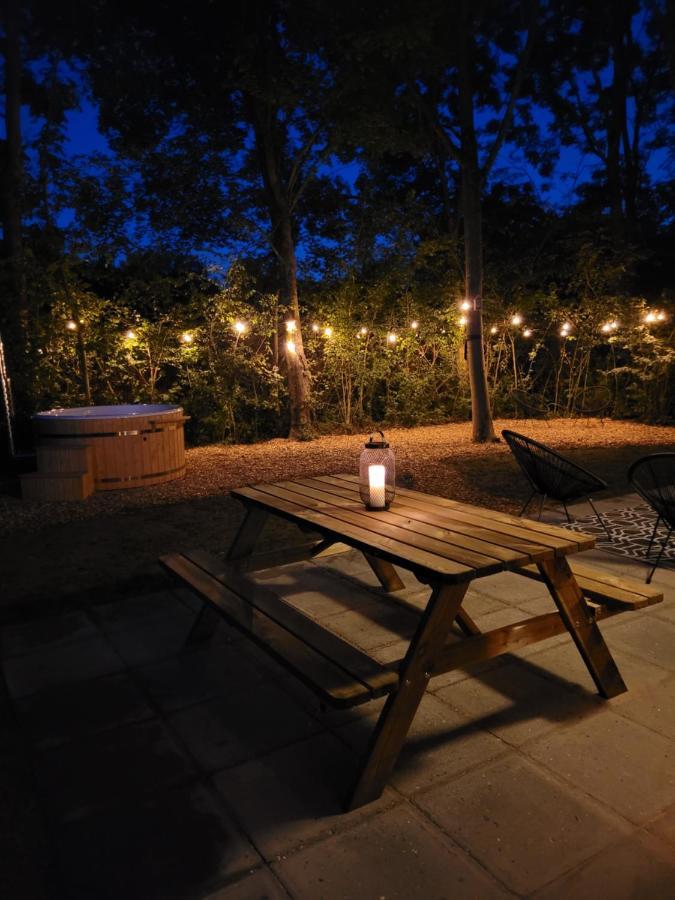 Retro Chic Wellness Met Hottub & Sauna Ewijk エクステリア 写真