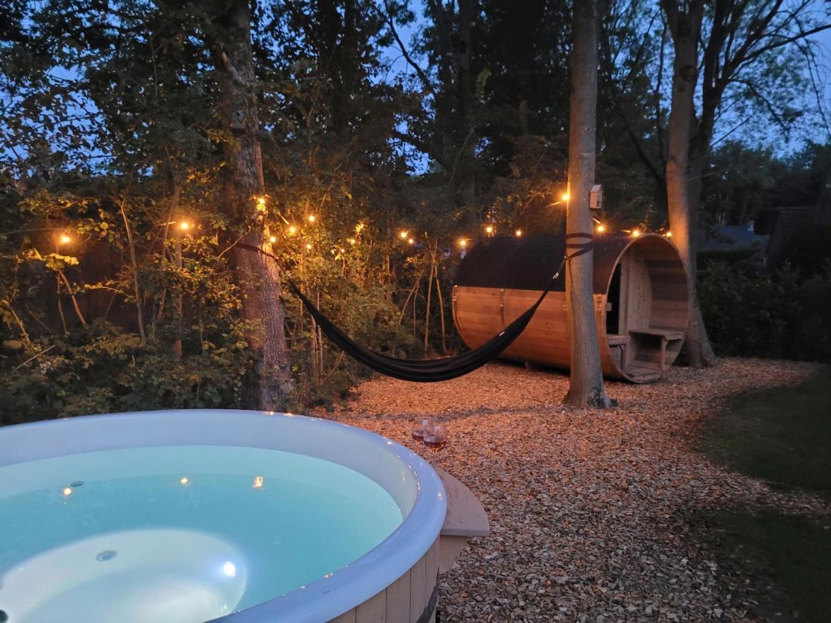 Retro Chic Wellness Met Hottub & Sauna Ewijk エクステリア 写真